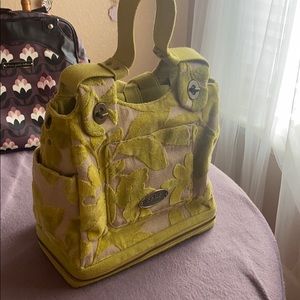 Petunia pickle bottom cake